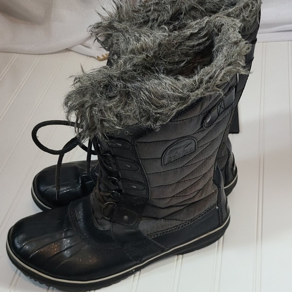 Sorel Shoes - Women's 11 Sorel boots